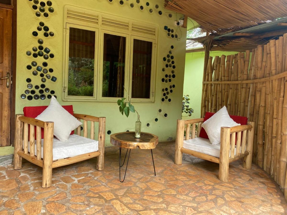 Afro Smile Hotel & Guest House - Jinja Esterno foto